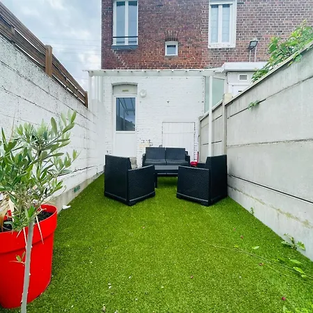 Charmante Maison A Etages Spacieux - 435 بيت للعطل *