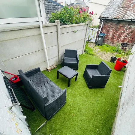 Charmante Maison A Etages Spacieux - 435 بيت للعطل